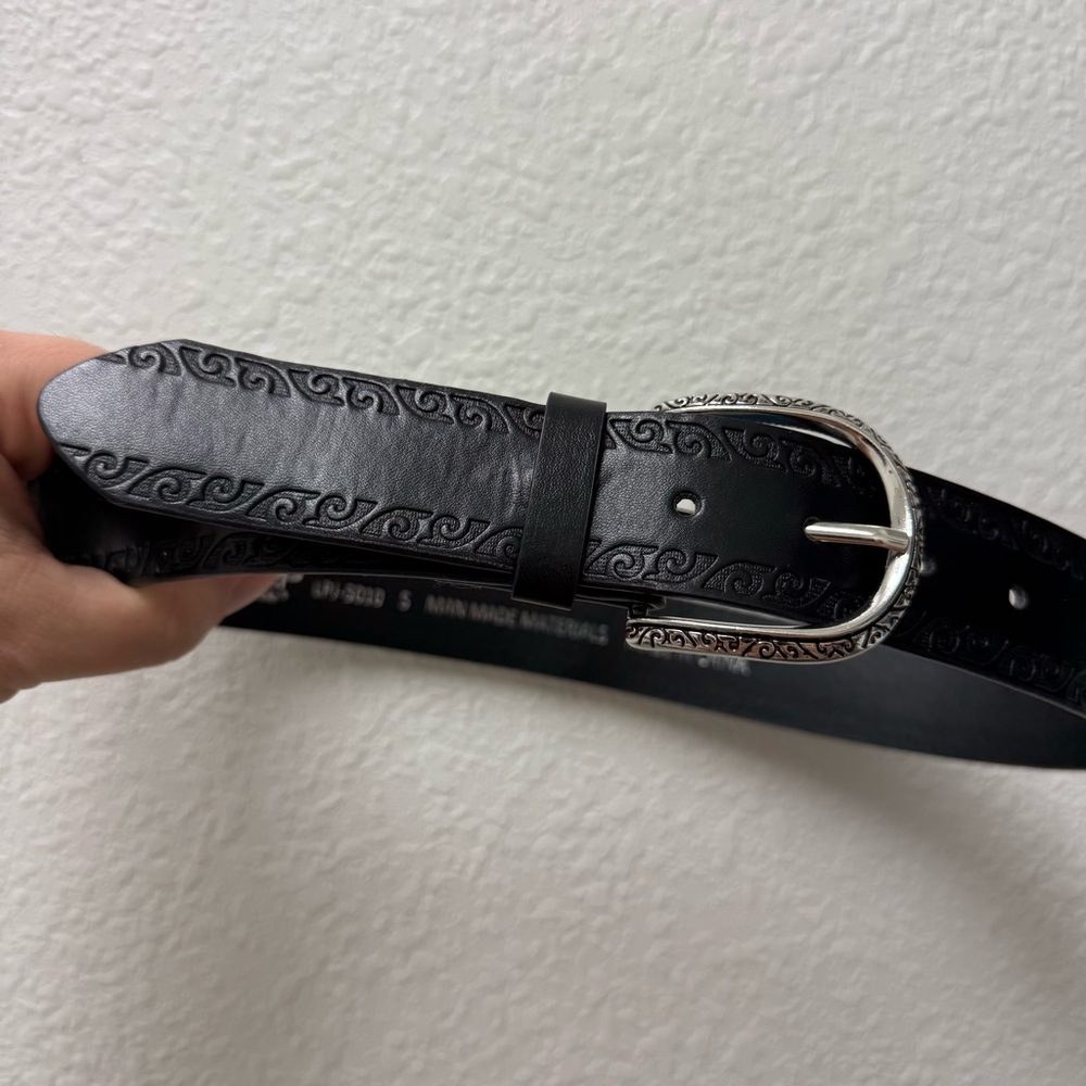 Linea Pelle Black Embossed Belt with Silver Buckle - Picture 6 of 7